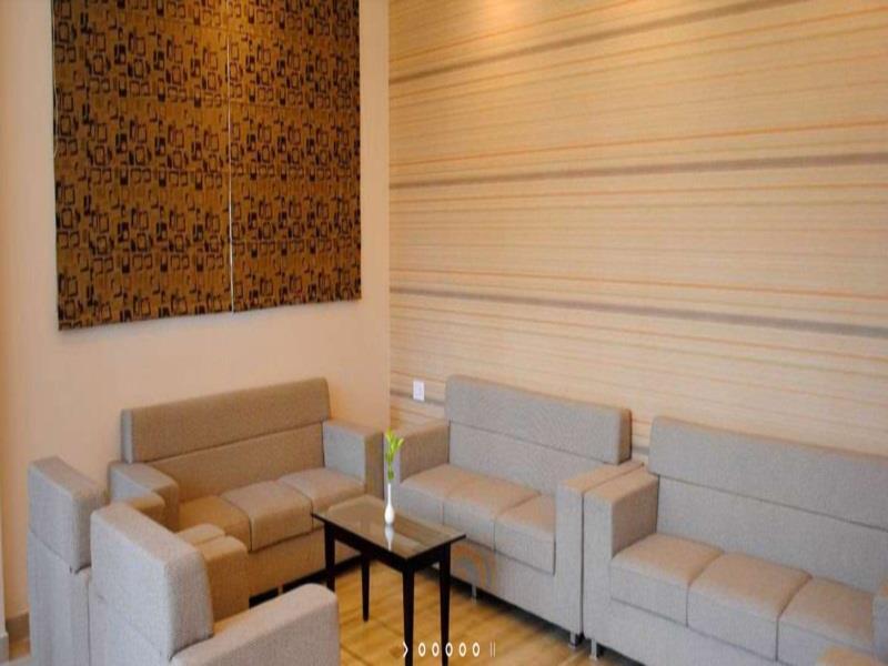 Capital O 4535 Hotel Uma Palace Váránaszi Kültér fotó