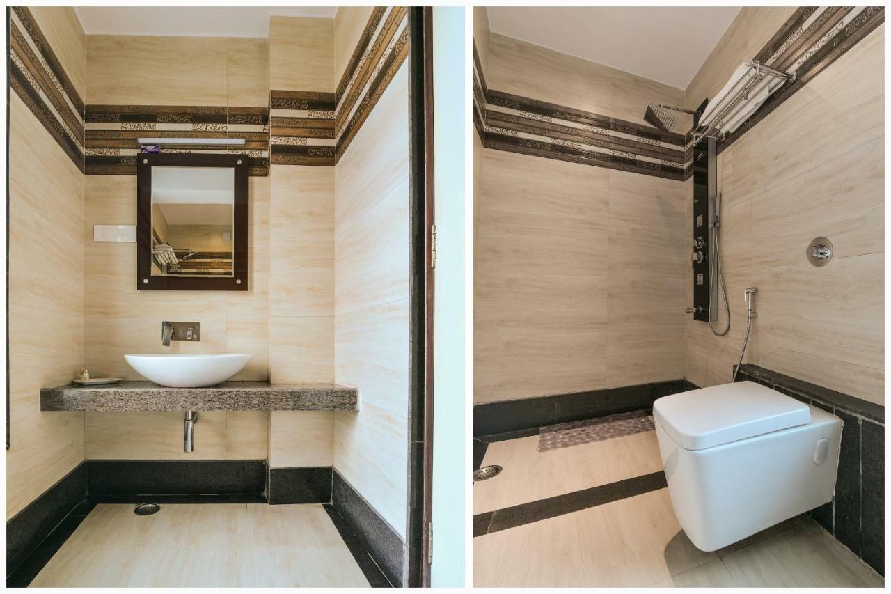 Capital O 4535 Hotel Uma Palace Váránaszi Kültér fotó